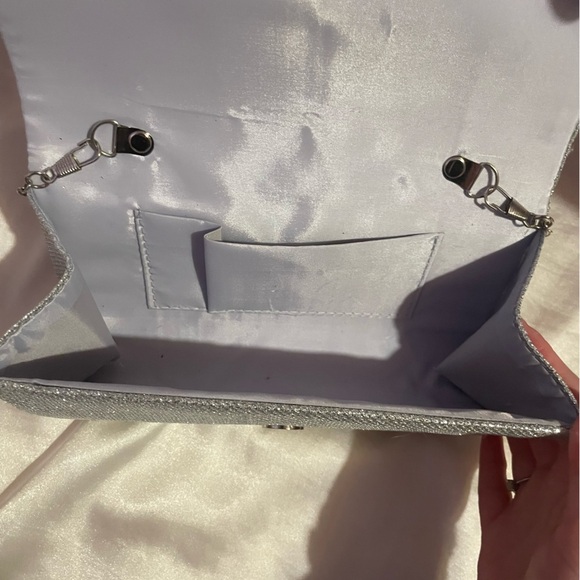 Elegant Silver Clutch - Picture 5 of 5
